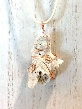 51. Handcrafted Antigua Coral Pendant Necklace with Rose Gold Wire